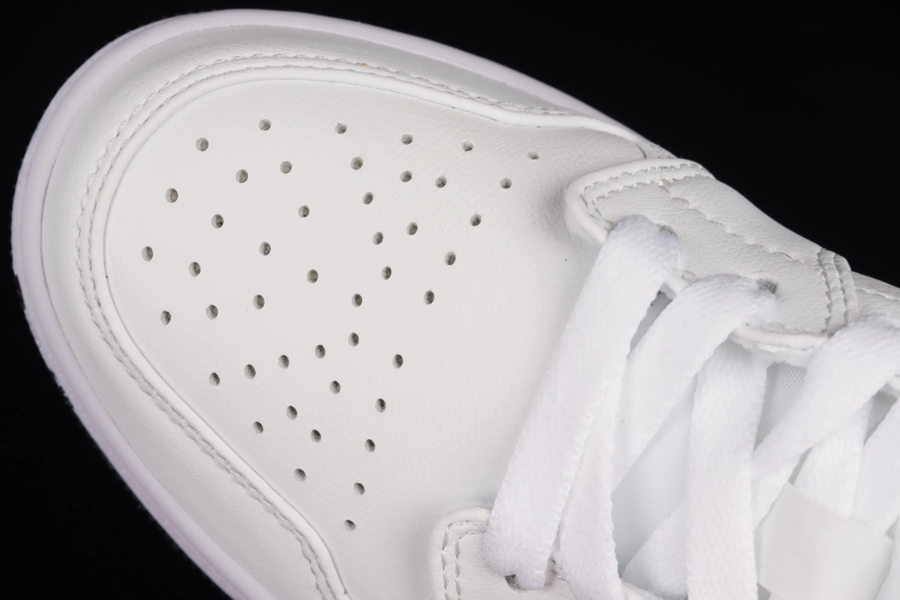All categories Air Jordan Jordan series basketball shoes Air Jordan 1 Low Z version Air Jordan 1 Low AJ1 Joe 1 all white low-top cultural basketball shoes 553560-164